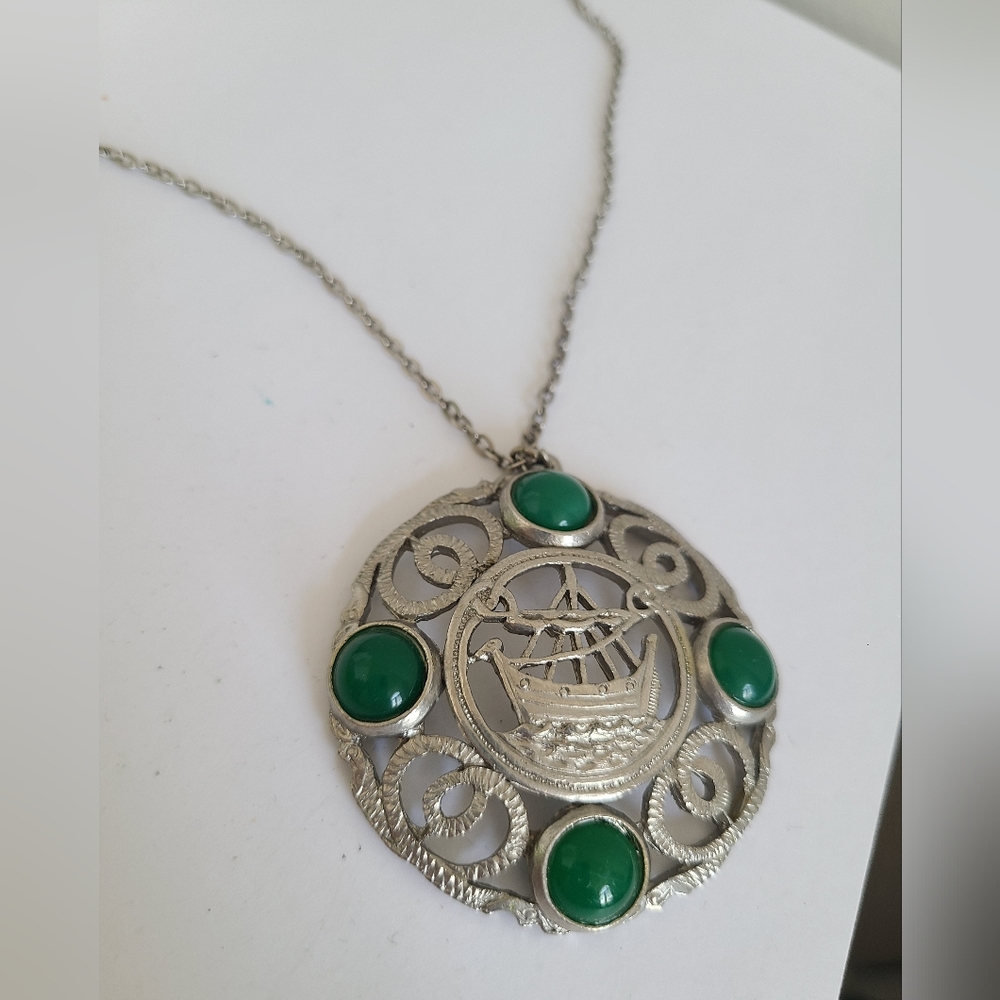 Vintage Sphinx Celtic Silver Green Onyx Sailing Ship Medallion Pendant Necklace